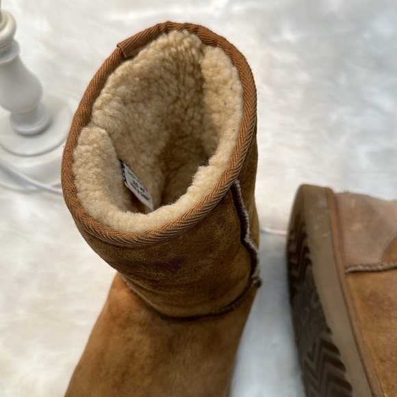UGGs classic short boot W8 camel brown - Picture 9 of 10